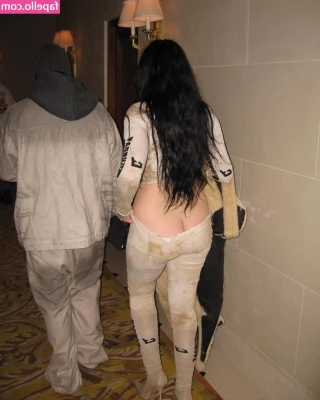 Noah Cyrus [ noah-cyrus ] - New lingerie   gonna do a cosplay shoot in this soon