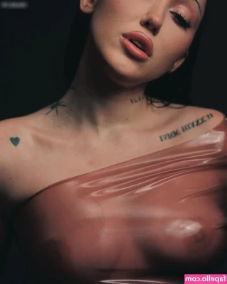 Noah Cyrus [ noah-cyrus ] - Do you want to see it complete  Talk to me  love