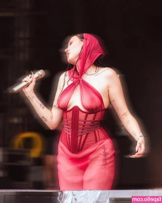 Noah Cyrus [ noah-cyrus ] - and it will survive  if not on land than on me connect with it
