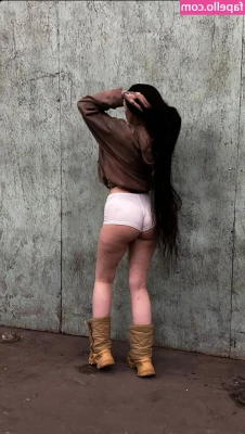 Noah Cyrus [ noah-cyrus ] - New video coming later tonight - 10,020 CC'S : SLIPPERY WHEN