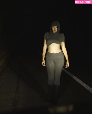 Noah Cyrus [ noah-cyrus ] - What a view