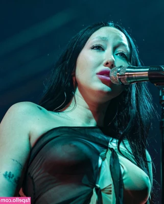 Noah Cyrus [ noah-cyrus ] - I don’t know if you guys are ready for this @myteacherisafreak