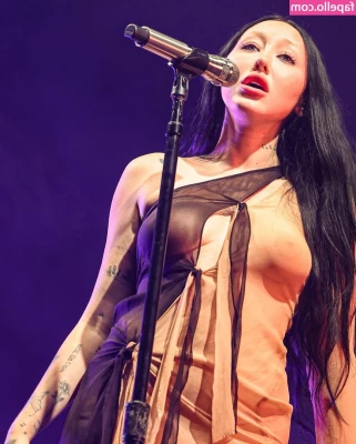 Noah Cyrus [ noah-cyrus ] - Hot MAMA