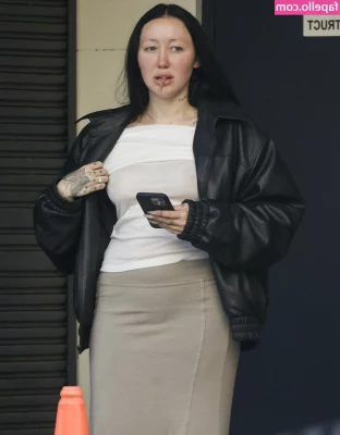 Noah Cyrus [ noah-cyrus ] - LIVE WITH MY GIRL  adlerjaslene RN