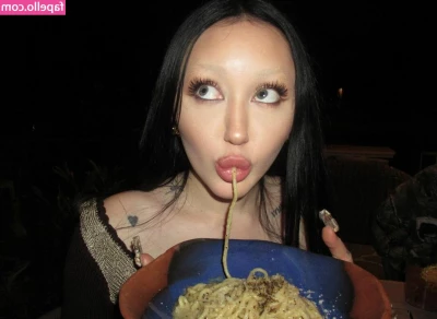 Noah Cyrus [ noah-cyrus ] - Guess who s ready to get jizzed
