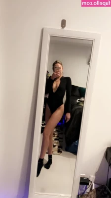 Noah Cyrus [ noah-cyrus ] - cause i know you want it from the back 🥵