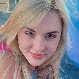 Debora Falabella
