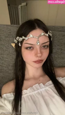 nadya.yereminn [ nadya-yereminn ] - This 90's cutie will 100% show up to your party just to devour all