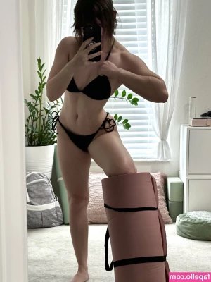 Mewnii [ mewnii-1 ] - Happy Valentines Day 💕💦 Let me squirt for you after our date...