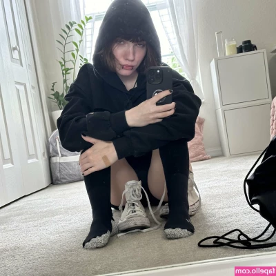 Mewnii [ mewnii-1 ] - Nice and juicy today