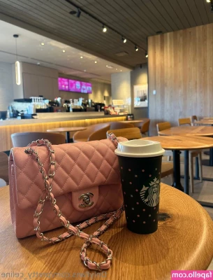 pretty_celine [ pretty-celine ] - Feliz Viernes Alpaquitas