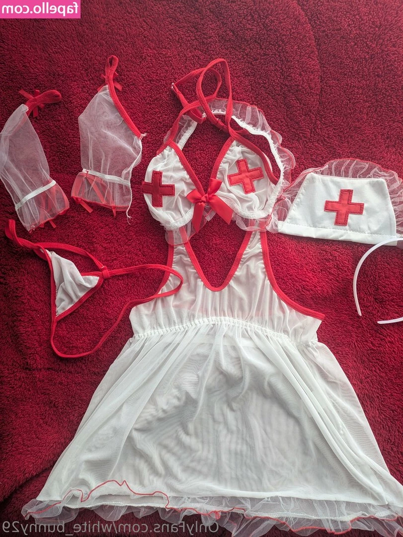 white_bunny29 [ white-bunny29 ] - Mmm I love when you get handsy
