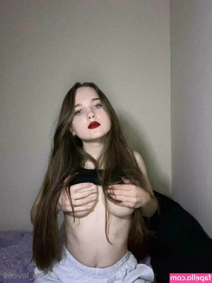 anna_love66 [ anna-love66 ] - Do you like cameltoe?🙃👅💦