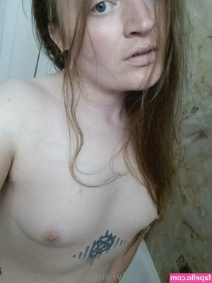 wreckmyshit - I have even better pics and a tease video from last night   if i get