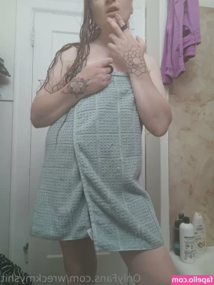 wreckmyshit - I love my hands put against the wall behind my head  Tease me daddy