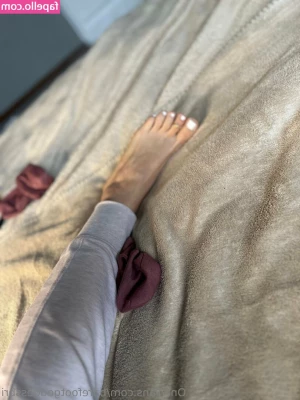 barefootgoddessbri - Right after we get wet and wild in the tub 🫧