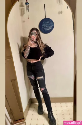 Pterodactylsftw - Have a good day daddies   from your favorite slutty maid