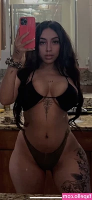 diquearrieta - Merry Xmas     i sent out a private topless x mas vid to my current