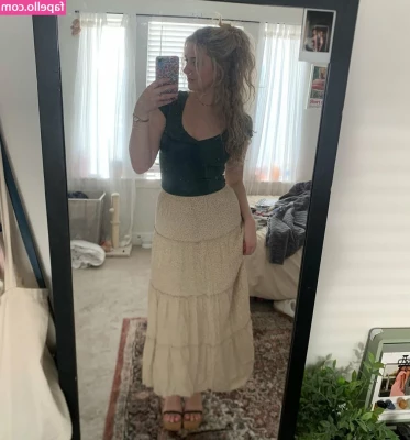 Madelynn Hanvey [ madelynn-hanvey ] - Tip anything you d like to this post  and I ll go get a new lingerie