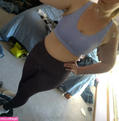 shyaussiewife - if you want to see more of my tits just let me know