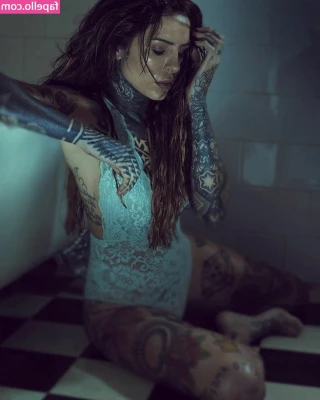 Cande Tinelli [ cande-tinelli ] - I hope you have a beautiful Saturday 🎁😍😍