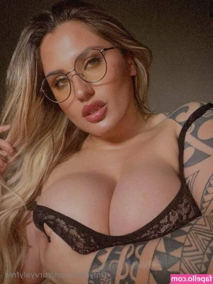 curvyalyfree - Ride me inna shower
