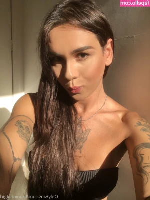 bruninhatgirl [ bruninhatgirl-1 ] - Who can i fuck  Im horny