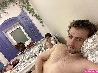 graysonfin - I m hanging out with  itsjennagee today  Around 5pm PST we will be