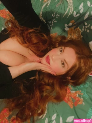 Ashleigh Coffin [ ashleigh-coffin-1 ] - Happy Sunday! 🧡