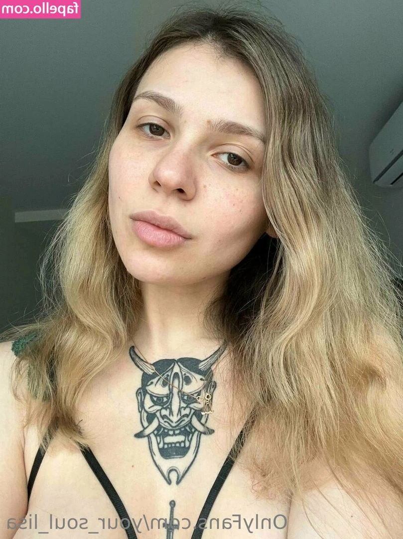 juicy_katie [ juicy-katie ] - After a nice hot shower. I'm so fricken soft. 💗💗 and cuddly.
