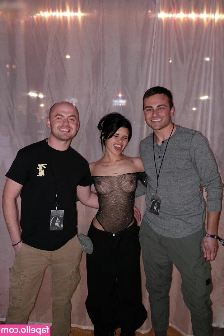 Nessa Barrett [ nessa-barrett ] - Will your cock fit between them!? 🤔