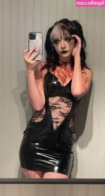 gothichorrorcliche - Tip me $1 if you'd let me clean for you😈