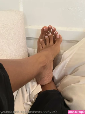 browngirl.foot.fantasy [ browngirl-foot-fantasy ] - Putain que je suis une bonne pute