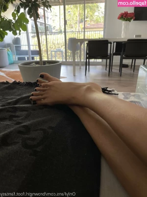 browngirl.foot.fantasy [ browngirl-foot-fantasy ] - Antes de depilarme