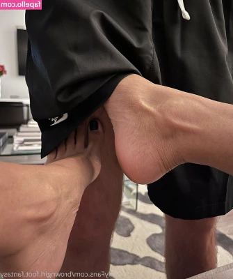 browngirl.foot.fantasy [ browngirl-foot-fantasy ] - Take me to bed?