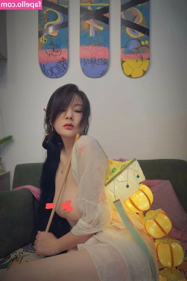 Ding1204 - I woke up like this    Early morning kitty pets