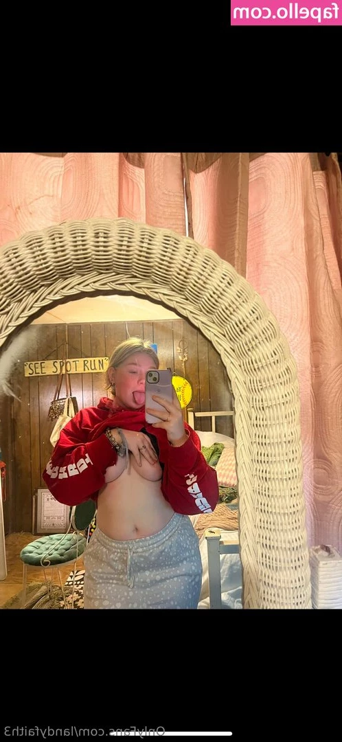 landyfaith3 - Do y all like to purchase content thru