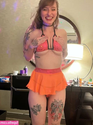 lewdrachooj - Watch me play with my cute little pussy