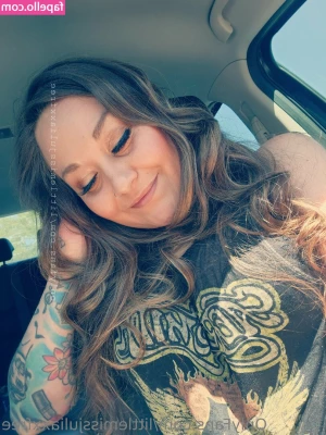 littlemissjuliaxxfree - Hey everyone! Happy new year! I know I've been MIA for a few days! So