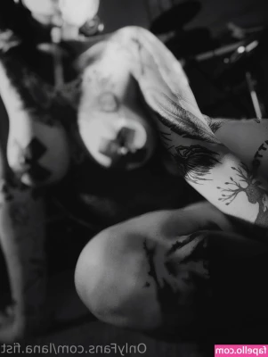 lana.fist