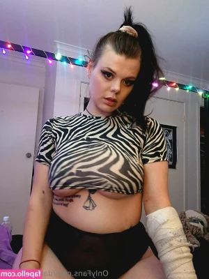 dahlia_deville [ dahlia-deville ] - Plump Queen