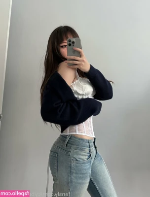 cyberkitty_____ [ cyberkitty ] - I was cooking naked, hubby had an urge and he decided to pound my