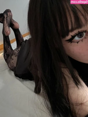 cyberkitty_____ [ cyberkitty ] - When I was drying off after my shower I realized my ass was clapping