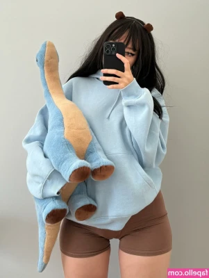 cyberkitty_____ [ cyberkitty ] - can i crush your head with my thighs?