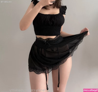 cyberkitty_____ [ cyberkitty ] - I want to leave you gasping for air  and reaching for the tissues