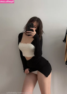 cyberkitty_____ [ cyberkitty ] - Wanna see my girlfriend fuck me   Tip me well I ll show you
