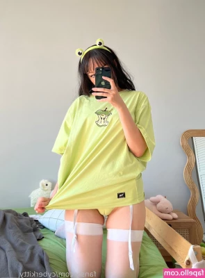 cyberkitty_____ [ cyberkitty ] - I want to suck your cock baby
