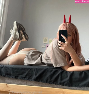 cyberkitty_____ [ cyberkitty ] - These are the angles of my room  care to share them with me in 2021  