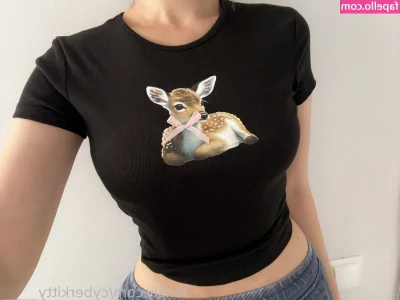 cyberkitty_____ [ cyberkitty ] - Shower time  don t mind the mirror