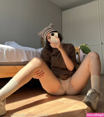 cyberkitty_____ [ cyberkitty ] - Titties needed some attention  Who wants to be next